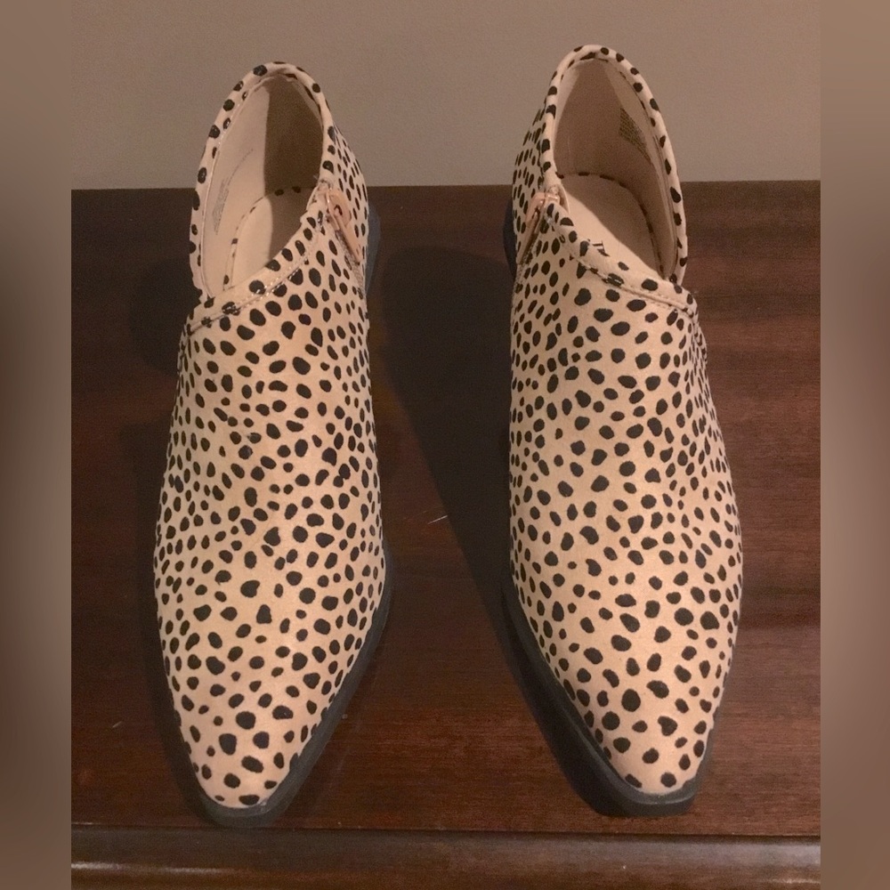 Just Fab booties, shoes, size 8, Cheetah print